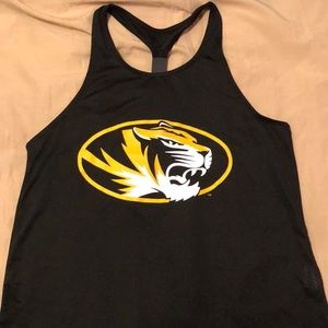College tank